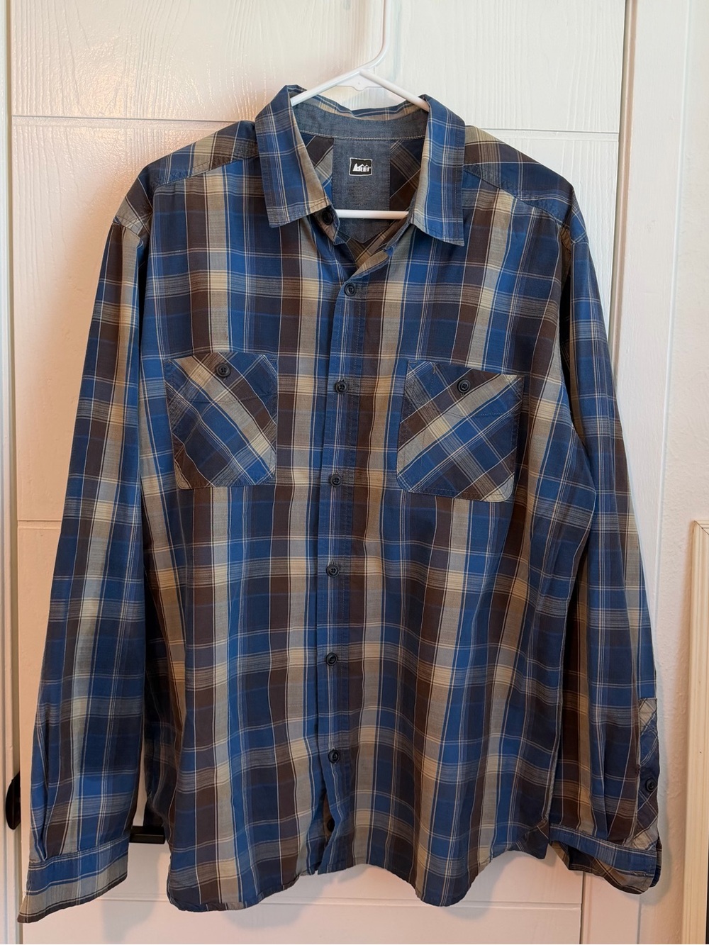 REI Men’s Blue and Brown Plaid Button-Down Shirt